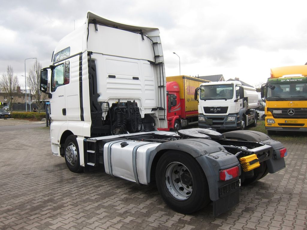 MAN TGX 18 440 XXL Retarder E6 730tkm 2xTank - Vlačilec: slika 4 MAN TGX 18 440 XXL Retarder E6 730tkm 2xTank - Vlačilec: slika 4