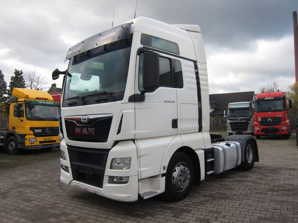 MAN TGX 18 440 XXL Retarder E6 730tkm 2xTank - Vlačilec: slika 3 MAN TGX 18 440 XXL Retarder E6 730tkm 2xTank - Vlačilec: slika 3