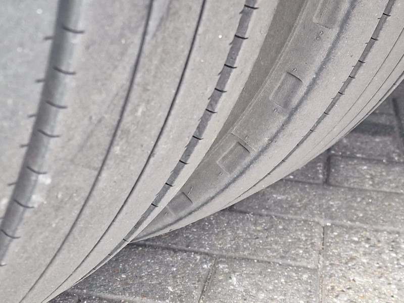 Polprikolica zabojnik KEL-BERG Box trailer - Zepro loadlift 2.500 KG - Steering axle: slika 16