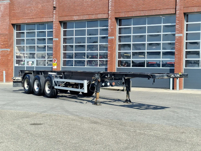 Latre Chassis - 3 axle BPW - Drum brakes - Kontejnerska polprikolica/ Polprikolica z zamenljivim tovoriščem: slika 1 Latre Chassis - 3 axle BPW - Drum brakes - Kontejnerska polprikolica/ Polprikolica z zamenljivim tovoriščem: slika 1