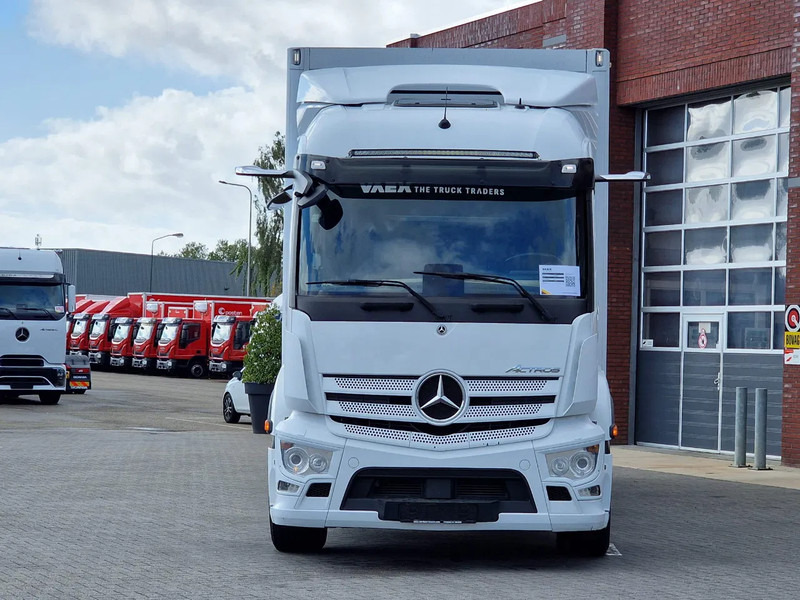 Mercedes-Benz Actros 1833 4x2 - Box with sidedoors - Loadlift - Full air - Mirror cam - Tovornjak zabojnik: slika 2 Mercedes-Benz Actros 1833 4x2 - Box with sidedoors - Loadlift - Full air - Mirror cam - Tovornjak zabojnik: slika 2