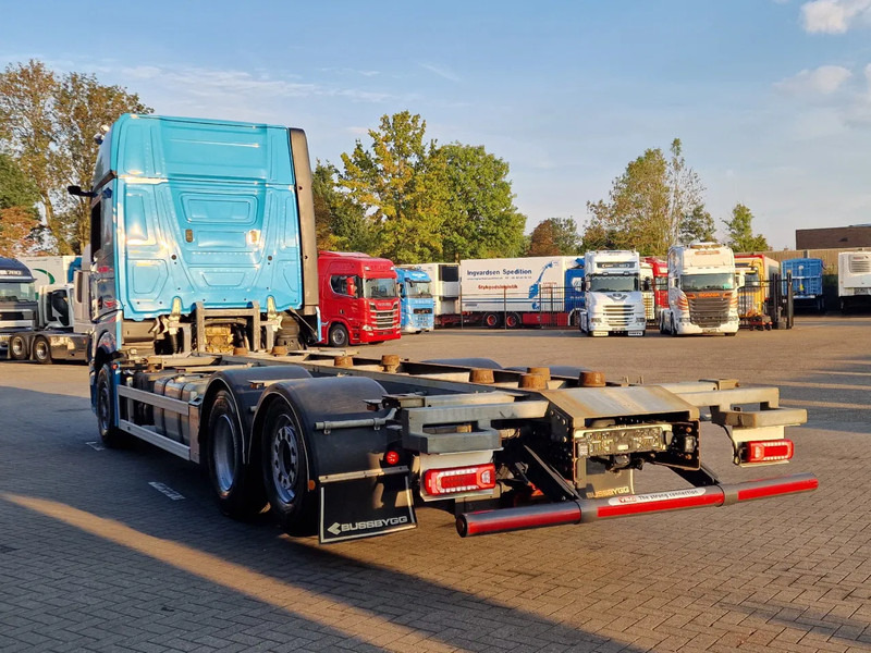 Mercedes-Benz Actros 2553 6x2 - BDF - Retarder - 4.90 WB - Loadlift - Full air - Kontejnerski tovornjak/ Tovornjak z zamenljivim tovoriščem: slika 5 Mercedes-Benz Actros 2553 6x2 - BDF - Retarder - 4.90 WB - Loadlift - Full air - Kontejnerski tovornjak/ Tovornjak z zamenljivim tovoriščem: slika 5
