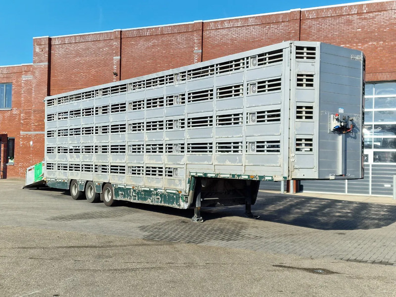 Pezzaioli 5 deck livestock trailer - Water & Ventilation - Loadlift - Folding floors - BPW Axle - 155M3 - Polprikolica za prevoz živine: slika 1 Pezzaioli 5 deck livestock trailer - Water & Ventilation - Loadlift - Folding floors - BPW Axle - 155M3 - Polprikolica za prevoz živine: slika 1