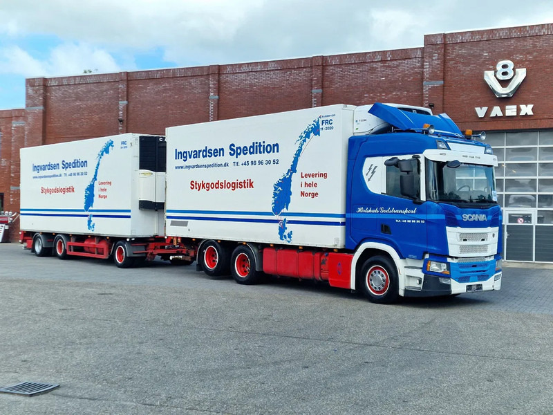 Scania R500 NGS B6X2NB / Trailer-Bygg 12-2004 / Frigobox Sidedoors / Rohrbahen / hooks - Tovornjak hladilnik: slika 1 Scania R500 NGS B6X2NB / Trailer-Bygg 12-2004 / Frigobox Sidedoors / Rohrbahen / hooks - Tovornjak hladilnik: slika 1
