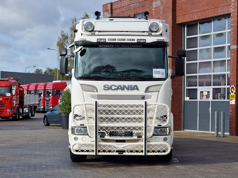 Scania R520 V8 8x2*4 - Tank - 19.000L - 4 compartments - Pump and counter - Retarder - Tovornjak cisterna: slika 2 Scania R520 V8 8x2*4 - Tank - 19.000L - 4 compartments - Pump and counter - Retarder - Tovornjak cisterna: slika 2