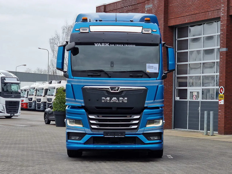 MAN TGX 26.510 6x2 XLX - Full spoiler - Led - Navi - Sliding 5th wheel - Vlačilec: slika 2 MAN TGX 26.510 6x2 XLX - Full spoiler - Led - Navi - Sliding 5th wheel - Vlačilec: slika 2