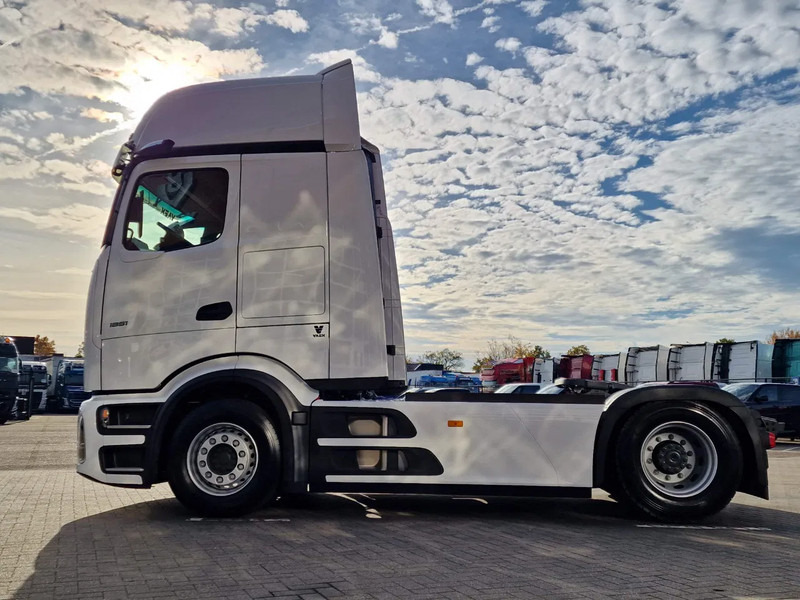 Mercedes-Benz Actros 1851 Procab GigaSpace 4x2 - New - Retarder - Mirror cam - 2x tank - Full spoiler - Navi - Vlačilec: slika 4 Mercedes-Benz Actros 1851 Procab GigaSpace 4x2 - New - Retarder - Mirror cam - 2x tank - Full spoiler - Navi - Vlačilec: slika 4