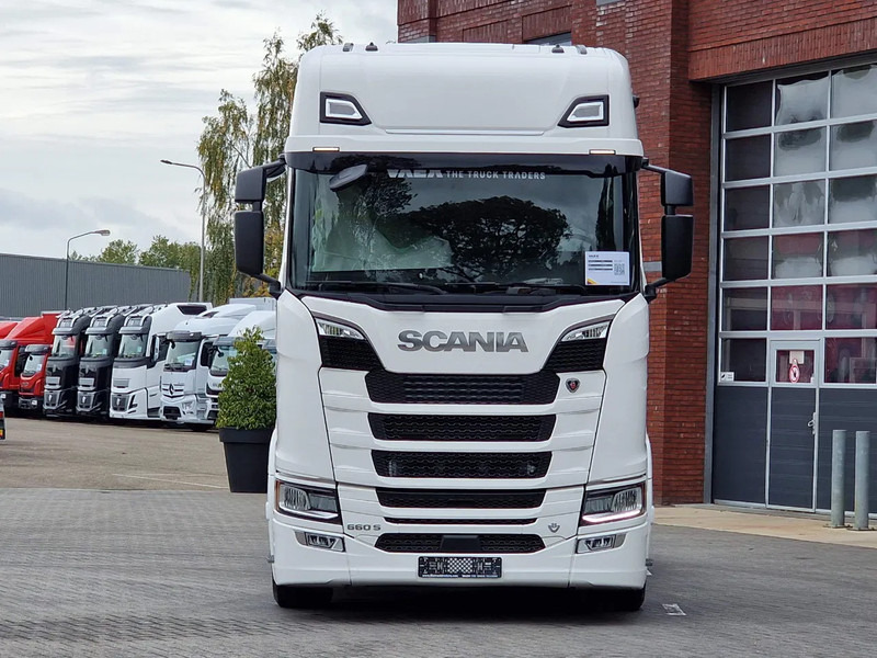 Scania 660S V8 NGS Highline 6x2/4 - New - Full spec - Retarder - Night clima - Leather - Led - Alcoa - Vlačilec: slika 2 Scania 660S V8 NGS Highline 6x2/4 - New - Full spec - Retarder - Night clima - Leather - Led - Alcoa - Vlačilec: slika 2