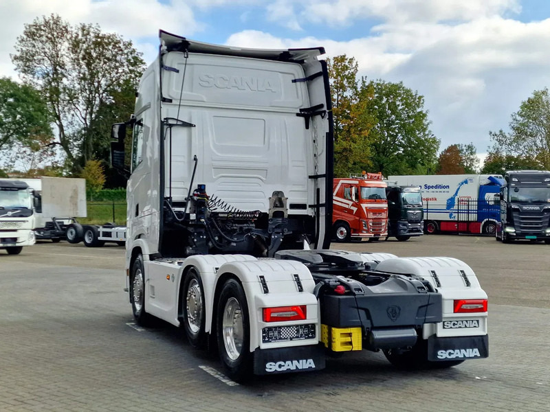 Scania 770S V8 NGS Highline 6x2/4 - New - Old dashboard - Full spec - Retarder - Night clima - Led - Leather - Navi - Vlačilec: slika 5 Scania 770S V8 NGS Highline 6x2/4 - New - Old dashboard - Full spec - Retarder - Night clima - Led - Leather - Navi - Vlačilec: slika 5