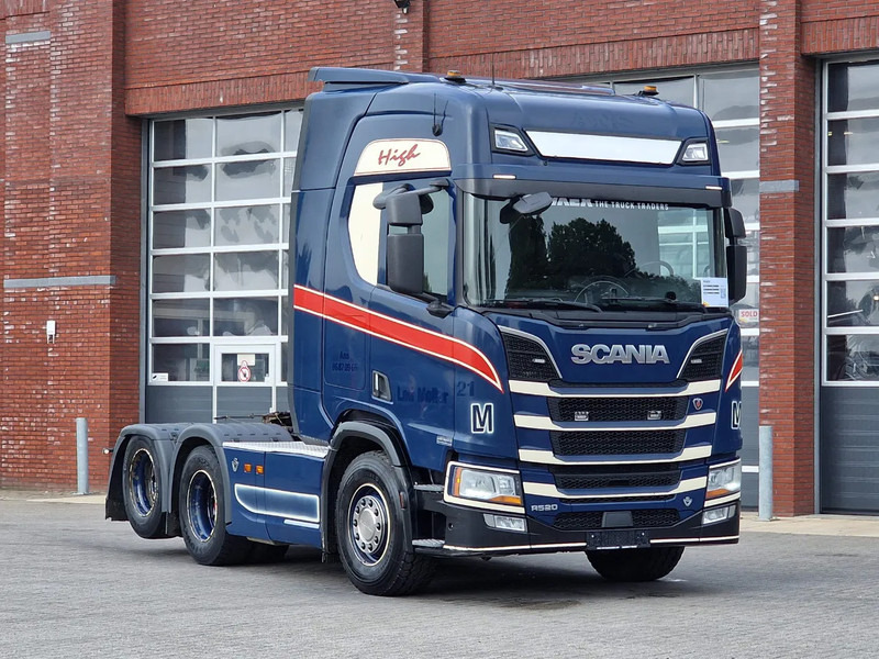 Scania R520 V8 NGS Highline 6x2 - PTO/Hydraulic - Full air - 2.95 WB - Navi - Fridge - Sliding 5th wheel - Vlačilec: slika 1 Scania R520 V8 NGS Highline 6x2 - PTO/Hydraulic - Full air - 2.95 WB - Navi - Fridge - Sliding 5th wheel - Vlačilec: slika 1