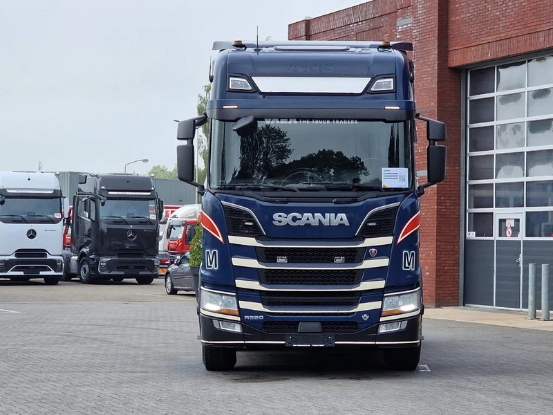 Scania R520 V8 NGS Highline 6x2 - PTO/Hydraulic - Full air - 2.95 WB - Navi - Fridge - Sliding 5th wheel - Vlačilec: slika 2 Scania R520 V8 NGS Highline 6x2 - PTO/Hydraulic - Full air - 2.95 WB - Navi - Fridge - Sliding 5th wheel - Vlačilec: slika 2