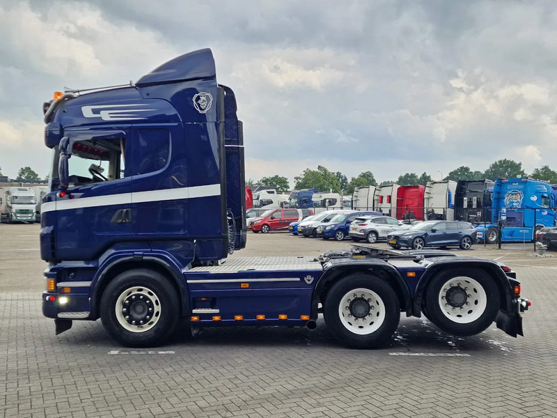Scania R560 V8 Highline 6x2 - Show truck - Manual gearbox - 2.90 WB - PTO/Hydraulic - Double glazed - Vlačilec: slika 4 Scania R560 V8 Highline 6x2 - Show truck - Manual gearbox - 2.90 WB - PTO/Hydraulic - Double glazed - Vlačilec: slika 4