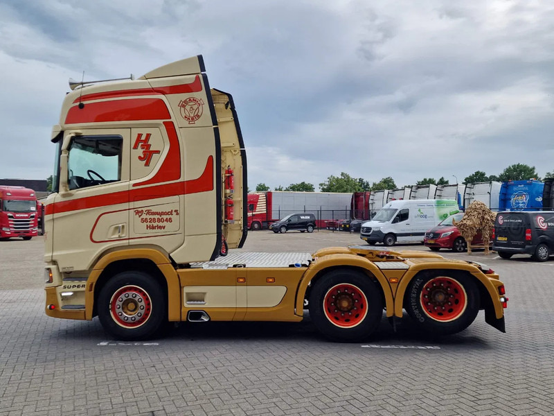 Scania R580 V8 NGS Highline 6x2 - PTO/Hydraulic - 2.95 WB - Retarder - Night clima - Custom interior - Vlačilec: slika 4 Scania R580 V8 NGS Highline 6x2 - PTO/Hydraulic - 2.95 WB - Retarder - Night clima - Custom interior - Vlačilec: slika 4