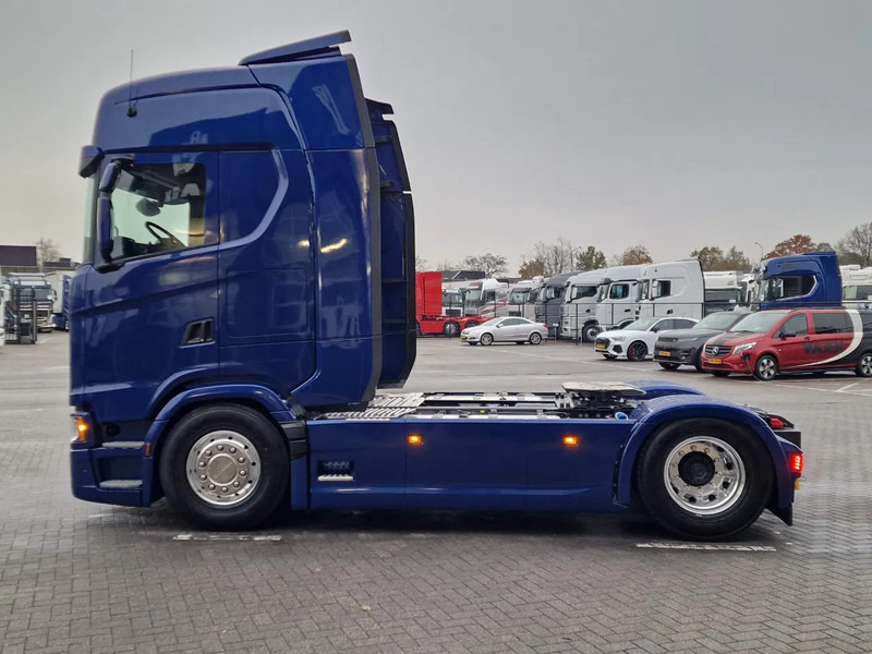 Scania S560 Highline 4x2 - Full spec - Retader - Night clima - Full air - Facelift - 2x tank - Vlačilec: slika 4 Scania S560 Highline 4x2 - Full spec - Retader - Night clima - Full air - Facelift - 2x tank - Vlačilec: slika 4