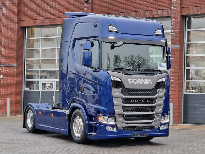 Scania S560 Highline 4x2 - Full spec - Retader - Night clima - Full air - Facelift - 2x tank - Vlačilec: slika 1 Scania S560 Highline 4x2 - Full spec - Retader - Night clima - Full air - Facelift - 2x tank - Vlačilec: slika 1