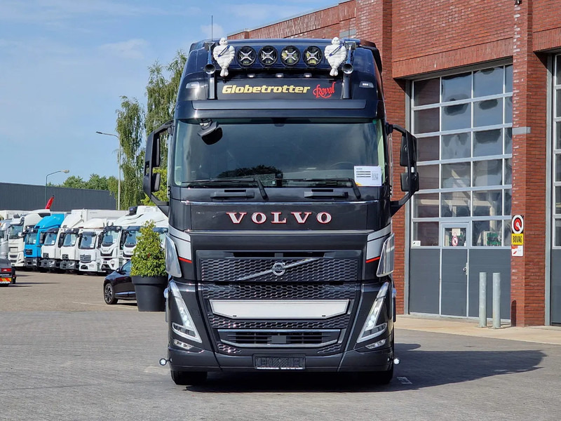 Volvo FH 13.540 Globetrotterl XL 6x4 - Royal - Retarder - Full air - 3.40 WB - Low KM - Vlačilec: slika 2 Volvo FH 13.540 Globetrotterl XL 6x4 - Royal - Retarder - Full air - 3.40 WB - Low KM - Vlačilec: slika 2