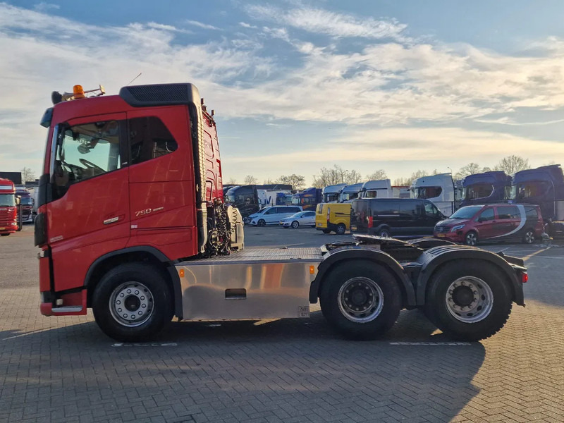 Volvo FH 16.750 6x4 - PTO/Hydraulic - 3.00 WB - Full air - Work Remote - Vlačilec: slika 4 Volvo FH 16.750 6x4 - PTO/Hydraulic - 3.00 WB - Full air - Work Remote - Vlačilec: slika 4