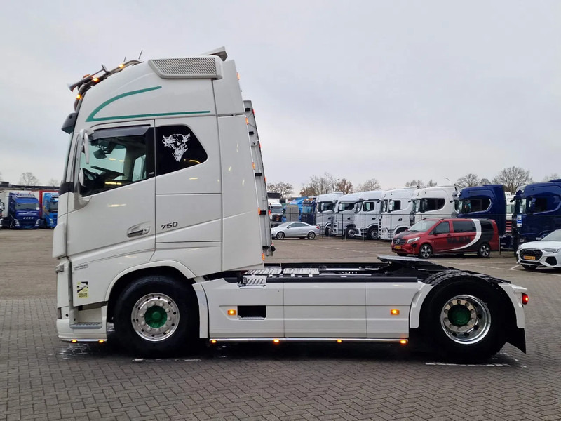 Volvo FH 16.750 Globetrotter XL 4x2 - Retarder - I parkcool - Full air - 2x tank - Full spec - Vlačilec: slika 5 Volvo FH 16.750 Globetrotter XL 4x2 - Retarder - I parkcool - Full air - 2x tank - Full spec - Vlačilec: slika 5