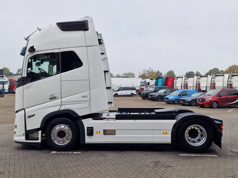 Volvo FH 16 780 Aero Globetrotter XL 4x2 - NEW - Full spec - Retarder - Full air - 2x tank - Vlačilec: slika 4 Volvo FH 16 780 Aero Globetrotter XL 4x2 - NEW - Full spec - Retarder - Full air - 2x tank - Vlačilec: slika 4
