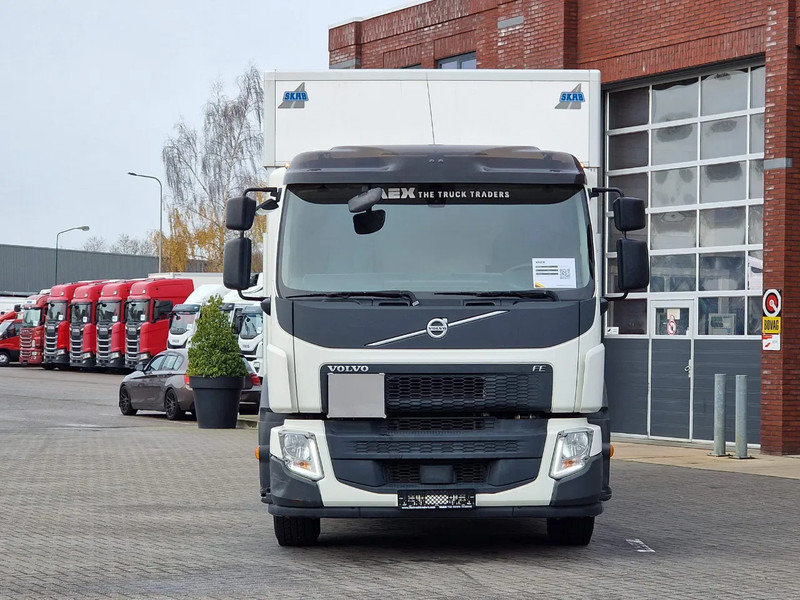 Volvo FE 280 4x2 - Closed box with Adjustable height - Loadlift - Full air - Euro 6 - 550 WB - Tovornjak zabojnik: slika 3 Volvo FE 280 4x2 - Closed box with Adjustable height - Loadlift - Full air - Euro 6 - 550 WB - Tovornjak zabojnik: slika 3