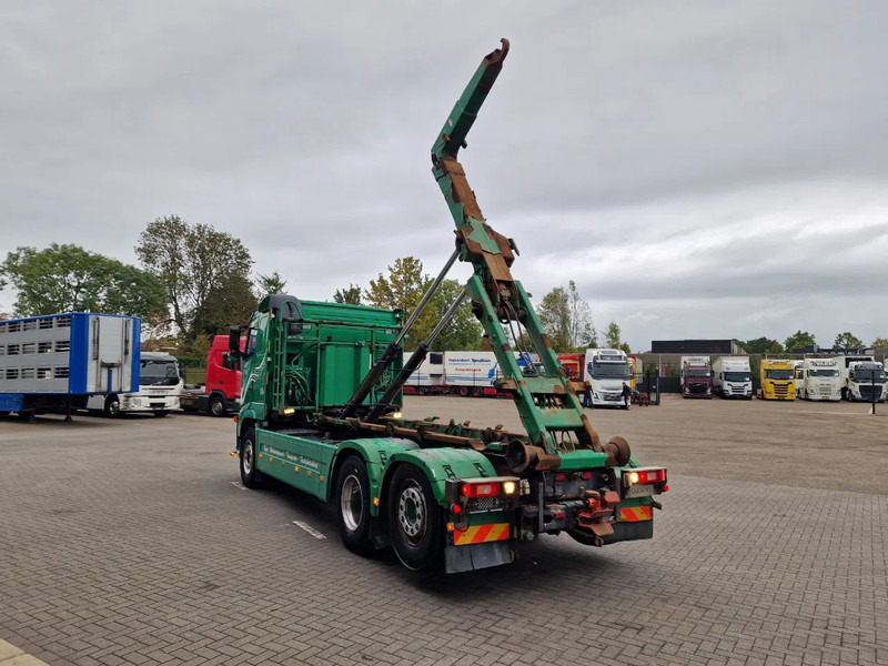 Volvo FH 13.440 6x2*4 - HIAB Hooklift 17T - Euro 5 - I shift - Steering axle - Kotalni prekucni tovornjak: slika 5 Volvo FH 13.440 6x2*4 - HIAB Hooklift 17T - Euro 5 - I shift - Steering axle - Kotalni prekucni tovornjak: slika 5