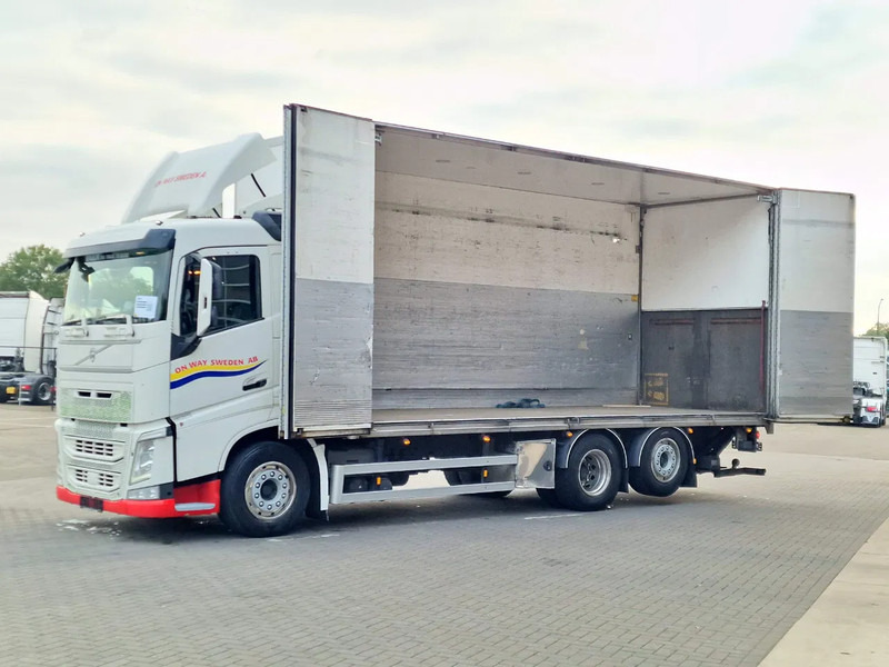 Volvo FH 13.460 lowroof 6x2 - Box with Sidedoors - 480 WB - Full air - Tovornjak zabojnik: slika 4 Volvo FH 13.460 lowroof 6x2 - Box with Sidedoors - 480 WB - Full air - Tovornjak zabojnik: slika 4