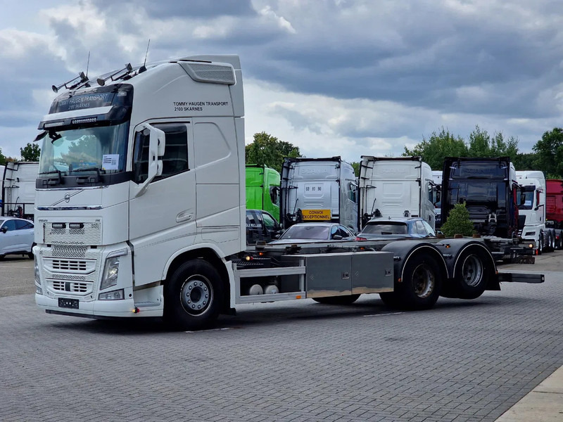 Volvo FH 13.500 Globetrotter XL 6x2 - BDF - Retarder - I parkcool - Full air - 4.90 WB - Kontejnerski tovornjak/ Tovornjak z zamenljivim tovoriščem: slika 3 Volvo FH 13.500 Globetrotter XL 6x2 - BDF - Retarder - I parkcool - Full air - 4.90 WB - Kontejnerski tovornjak/ Tovornjak z zamenljivim tovoriščem: slika 3