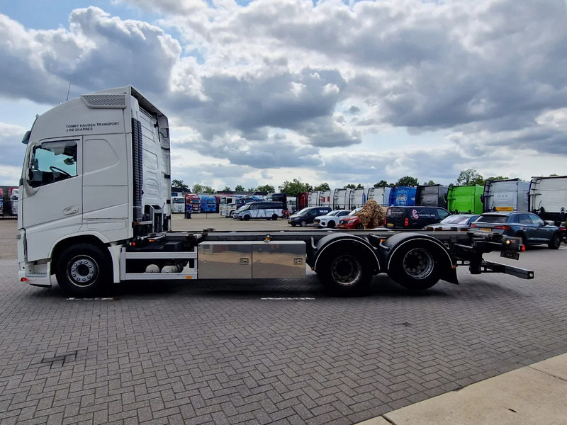 Volvo FH 13.500 Globetrotter XL 6x2 - BDF - Retarder - I parkcool - Full air - 4.90 WB - Kontejnerski tovornjak/ Tovornjak z zamenljivim tovoriščem: slika 4 Volvo FH 13.500 Globetrotter XL 6x2 - BDF - Retarder - I parkcool - Full air - 4.90 WB - Kontejnerski tovornjak/ Tovornjak z zamenljivim tovoriščem: slika 4