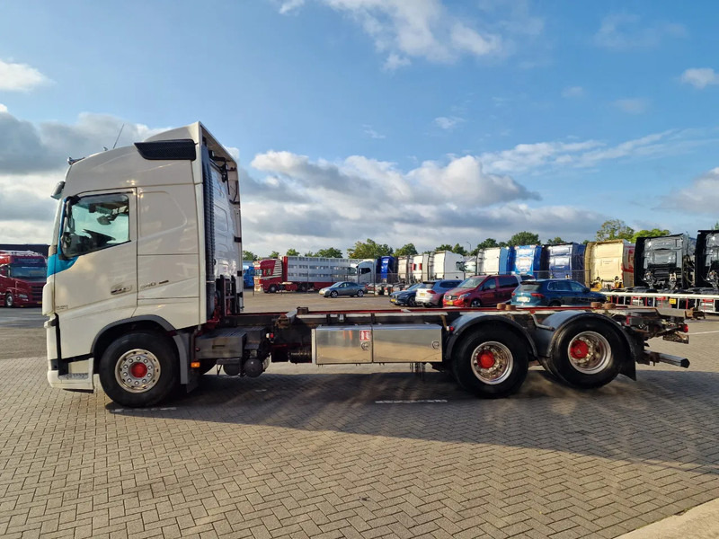 Volvo FH 13.540 Globetrotter 6x2 - BDF - 4.90 WB - Full air - VEB + - Kontejnerski tovornjak/ Tovornjak z zamenljivim tovoriščem: slika 4 Volvo FH 13.540 Globetrotter 6x2 - BDF - 4.90 WB - Full air - VEB + - Kontejnerski tovornjak/ Tovornjak z zamenljivim tovoriščem: slika 4