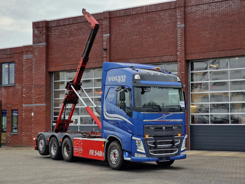Volvo FH 13.540 Globetrotter 8x4*4 - HIAB Hook 22T - Full air - Work remote - Kotalni prekucni tovornjak: slika 1 Volvo FH 13.540 Globetrotter 8x4*4 - HIAB Hook 22T - Full air - Work remote - Kotalni prekucni tovornjak: slika 1