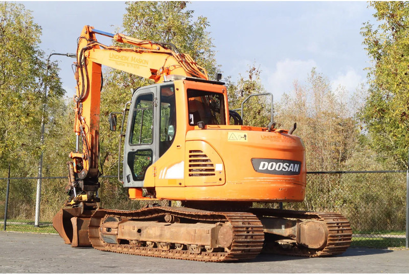 Doosan DX140LCR-3 | DX 140 LCR-3 | TILT ROTATOR | BUCKET | DOZERBLADE - Bager goseničar: slika 3 Doosan DX140LCR-3 | DX 140 LCR-3 | TILT ROTATOR | BUCKET | DOZERBLADE - Bager goseničar: slika 3