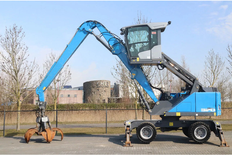 Fuchs MHL 320 | PEEL GRAB | UMSCHLAG | GOOD TIRES - Bager za prekladanje primarnih/ Sekundarnih surovin: slika 1 Fuchs MHL 320 | PEEL GRAB | UMSCHLAG | GOOD TIRES - Bager za prekladanje primarnih/ Sekundarnih surovin: slika 1