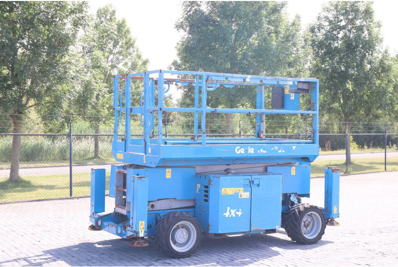 Genie GS-3369 RT | 12 METER | 454 kg - Škarjasta dvižna ploščad: slika 2 Genie GS-3369 RT | 12 METER | 454 kg - Škarjasta dvižna ploščad: slika 2