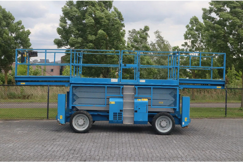Genie GS-4390 RT | 15 METER | 680 KG - Škarjasta dvižna ploščad: slika 4 Genie GS-4390 RT | 15 METER | 680 KG - Škarjasta dvižna ploščad: slika 4