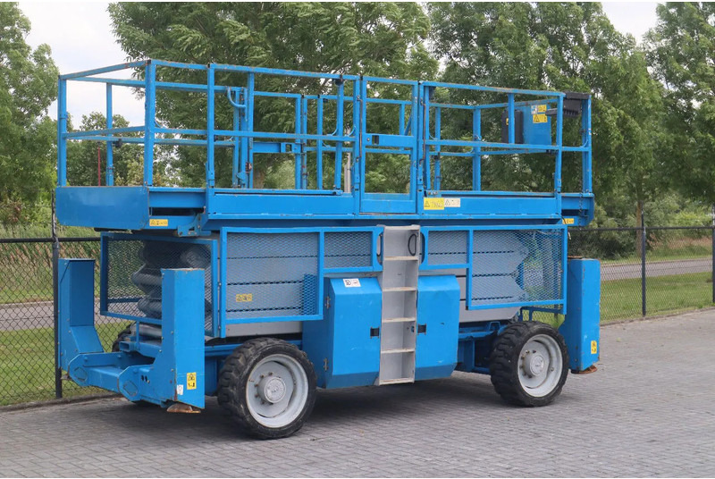 Genie GS-4390 RT | 15 METER | 680 KG - Škarjasta dvižna ploščad: slika 2 Genie GS-4390 RT | 15 METER | 680 KG - Škarjasta dvižna ploščad: slika 2