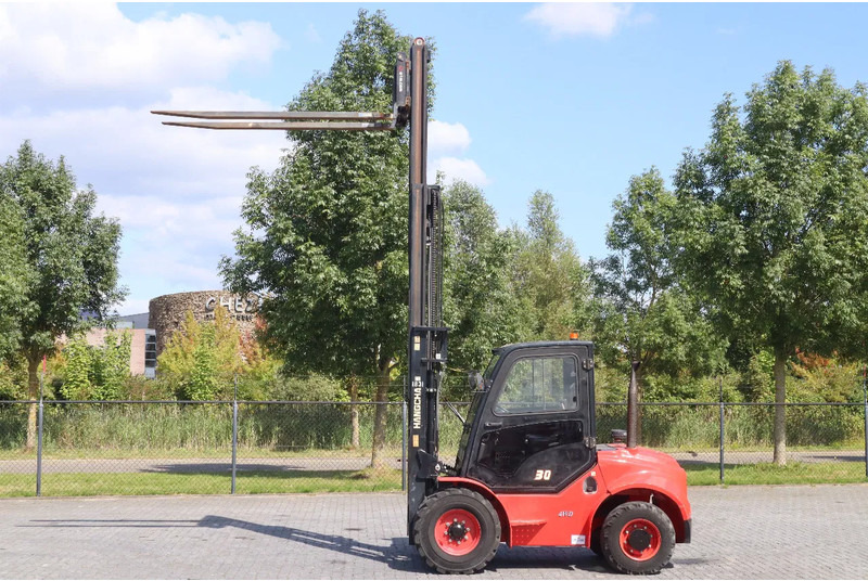 Hangcha CPCD30 - XW43C-RT4 | 4X4 | TRIPLEX | SIDESHIFT | SPREADERS - Terenski viličar: slika 1 Hangcha CPCD30 - XW43C-RT4 | 4X4 | TRIPLEX | SIDESHIFT | SPREADERS - Terenski viličar: slika 1