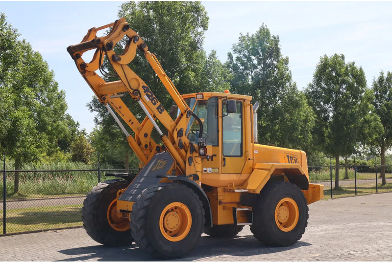 JCB 426 B | 35 KM/H | ONLY 9800 HOURS | FIRST OWNER | DUTCH MACHINE - Kolesni nakladalec: slika 4 JCB 426 B | 35 KM/H | ONLY 9800 HOURS | FIRST OWNER | DUTCH MACHINE - Kolesni nakladalec: slika 4