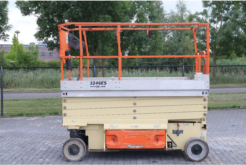 JLG 3246 ES | 12 METER | 320 KG - Škarjasta dvižna ploščad: slika 1 JLG 3246 ES | 12 METER | 320 KG - Škarjasta dvižna ploščad: slika 1