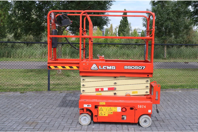 LGMG SS0507 | 6.3 METER | 230 KG | GS-1330 | ES1330 - Škarjasta dvižna ploščad: slika 4 LGMG SS0507 | 6.3 METER | 230 KG | GS-1330 | ES1330 - Škarjasta dvižna ploščad: slika 4