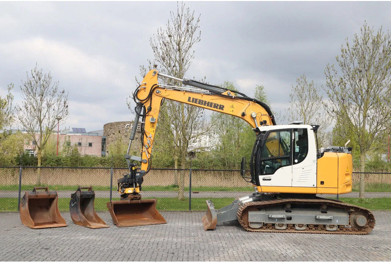 Liebherr R914 COMPACT S | ROTOTILT | 3X BUCKET | DOZERBLADE - Bager goseničar: slika 1 Liebherr R914 COMPACT S | ROTOTILT | 3X BUCKET | DOZERBLADE - Bager goseničar: slika 1