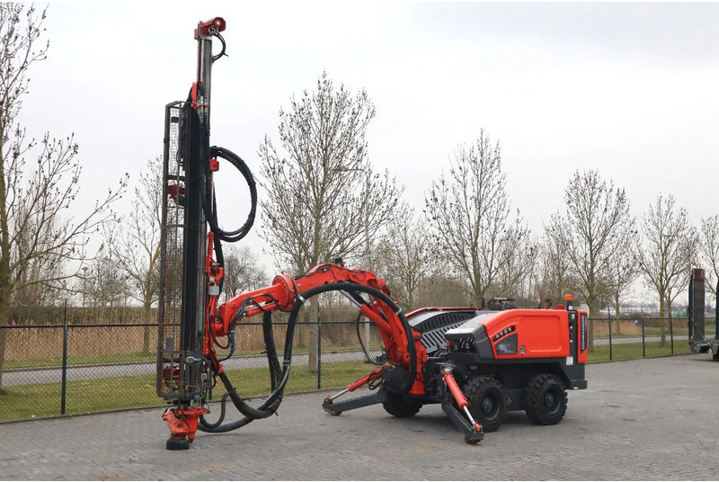 Sandvik 2 PIECES COMMANDO DC 300 RI S5 | ONLY 470 DRILLING HOURS - Vrtalna naprava: slika 2 Sandvik 2 PIECES COMMANDO DC 300 RI S5 | ONLY 470 DRILLING HOURS - Vrtalna naprava: slika 2