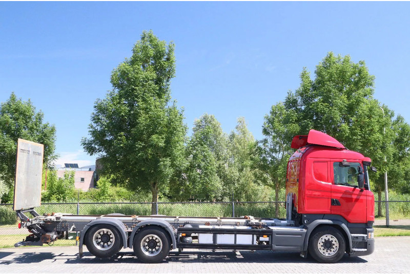Scania R580 V8 | 6X2 | BDF | RETARDER | TAILLIFT | EURO 6 - Tovornjak-šasija: slika 4 Scania R580 V8 | 6X2 | BDF | RETARDER | TAILLIFT | EURO 6 - Tovornjak-šasija: slika 4