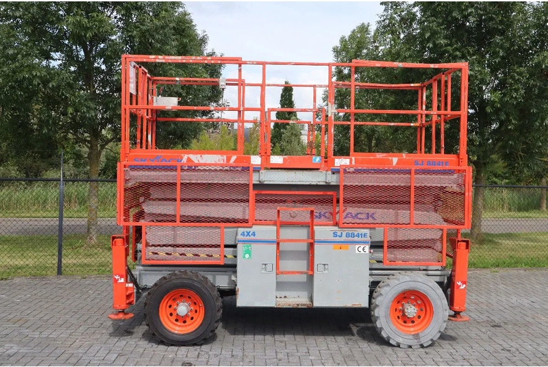 Skyjack SJ8841 E | 14.5 METER | 681 KG - Škarjasta dvižna ploščad: slika 1 Skyjack SJ8841 E | 14.5 METER | 681 KG - Škarjasta dvižna ploščad: slika 1