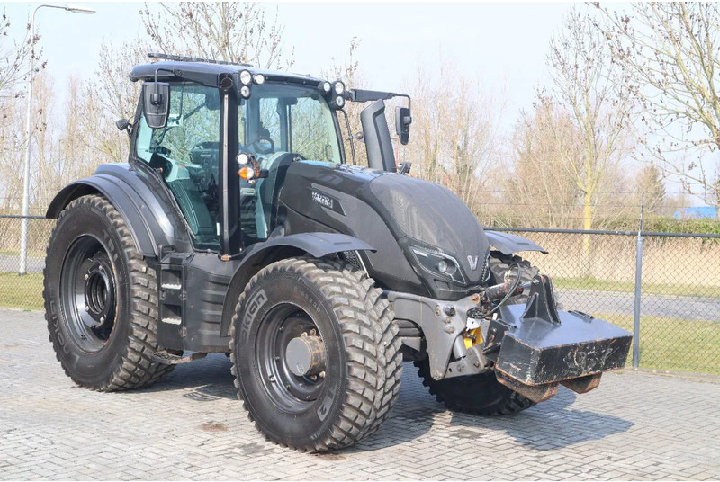 Valtra T234 D UNLIMITED | FRONT PTO | 53 KM/H | FULL OPTION - Traktor: slika 5 Valtra T234 D UNLIMITED | FRONT PTO | 53 KM/H | FULL OPTION - Traktor: slika 5