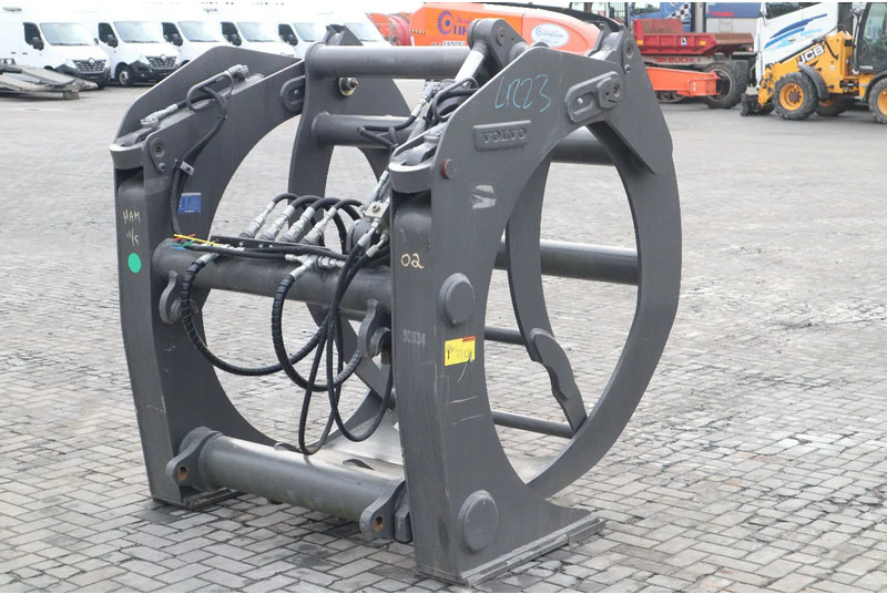 Volvo 80834 | 1.8 M2 | L60/L70/L90 | LOG GRAPPLE | HOLZGREIFER | WOOD CLAMP - Gozdarska prikolica: slika 5 Volvo 80834 | 1.8 M2 | L60/L70/L90 | LOG GRAPPLE | HOLZGREIFER | WOOD CLAMP - Gozdarska prikolica: slika 5