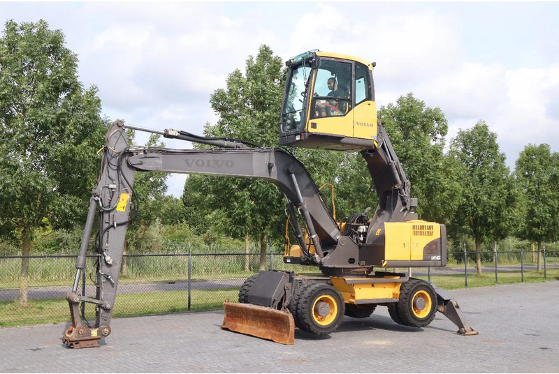 Volvo EW160 C | QUICK COUPLER | ELEVATING CABIN | UMSCHLAG - Bager za prekladanje primarnih/ Sekundarnih surovin: slika 2 Volvo EW160 C | QUICK COUPLER | ELEVATING CABIN | UMSCHLAG - Bager za prekladanje primarnih/ Sekundarnih surovin: slika 2