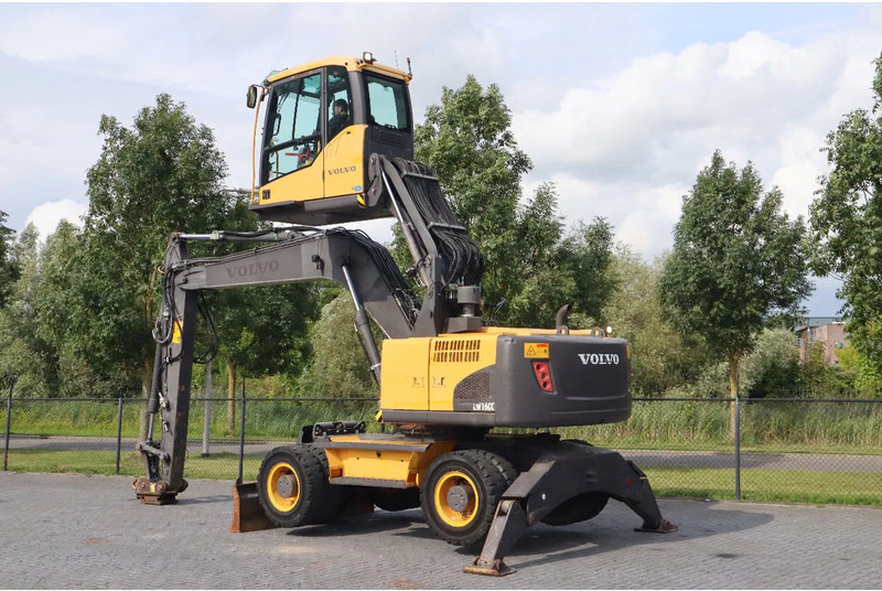 Volvo EW160 C | QUICK COUPLER | ELEVATING CABIN | UMSCHLAG - Bager za prekladanje primarnih/ Sekundarnih surovin: slika 3 Volvo EW160 C | QUICK COUPLER | ELEVATING CABIN | UMSCHLAG - Bager za prekladanje primarnih/ Sekundarnih surovin: slika 3