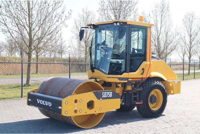 Volvo SD75B | SD 75 B | NEW / UNUSED | 1 YEAR WARRANTY - Kombinirani valjar: slika 2 Volvo SD75B | SD 75 B | NEW / UNUSED | 1 YEAR WARRANTY - Kombinirani valjar: slika 2
