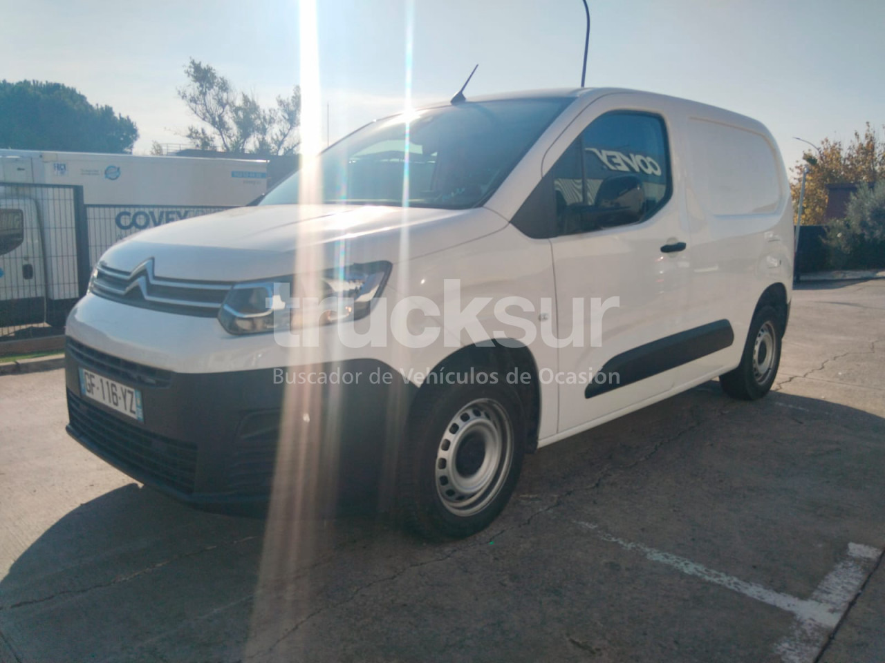 CITROEN BERLINGO - Dostavno vozilo z zabojnikom: slika 2 CITROEN BERLINGO - Dostavno vozilo z zabojnikom: slika 2