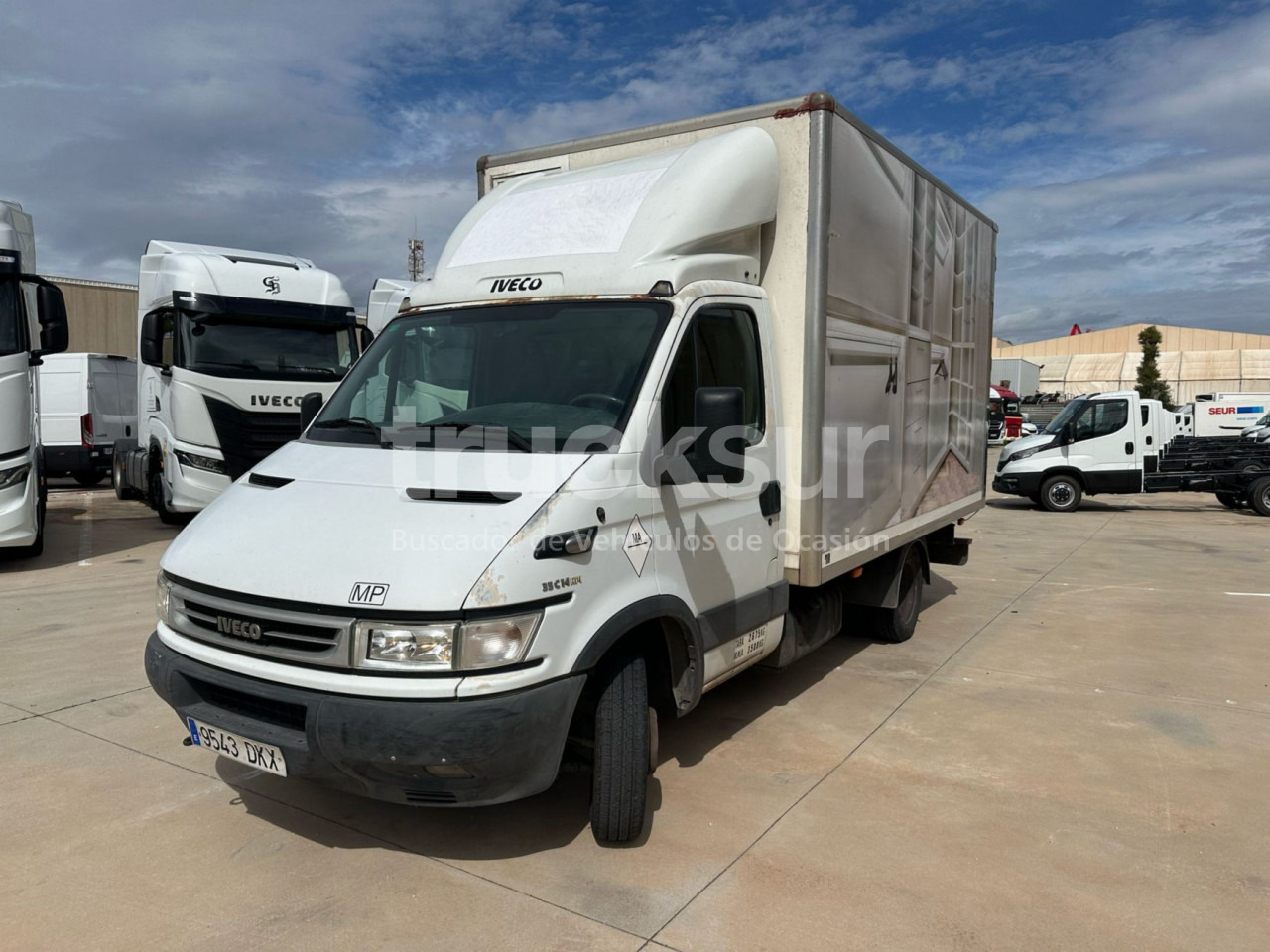 IVECO DAILY 35C14 - Dostavno vozilo z zabojnikom: slika 1 IVECO DAILY 35C14 - Dostavno vozilo z zabojnikom: slika 1